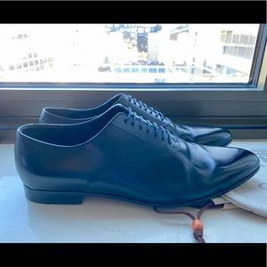 Gucci Black Dress Shoes / Like New